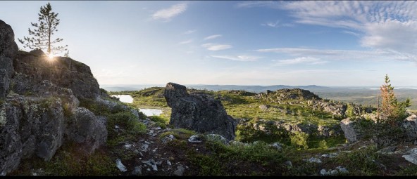 Старуха Акка на вершине горы Кивакка